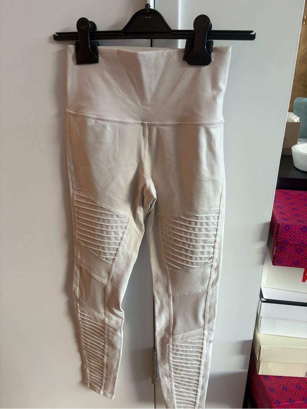 ALO Moto Cream Leggings - Picture 2 of 4